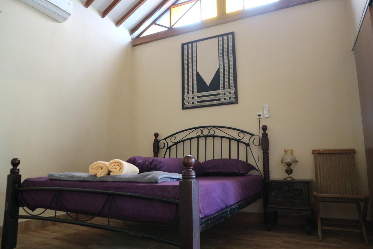 Kembar Guesthouse Джокьякарта Экстерьер фото